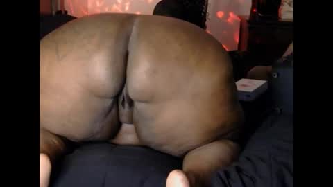 Snapshot of thickumzz41 chatting on 03/03/26, 01:45 Thickumzz41 online show from 03/03/26, 01:45