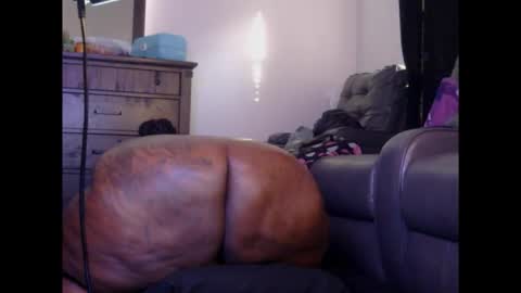 Snapshot of thickumzz41 chatting on 05/26/26, 12:17 Thickumzz41 online show from 05/26/26, 12:17