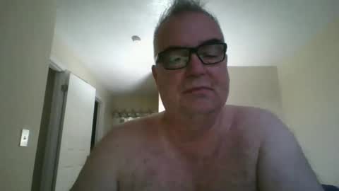 Snapshot of thickwhiteload chatting on 09/21/25, 12:40 thickwhiteload online show from 09/21/25, 12:40
