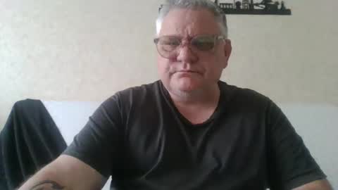 Snapshot of thierrysymp chatting on 05/02/26, 04:45 Thierrysymp online show from 05/02/26, 04:45