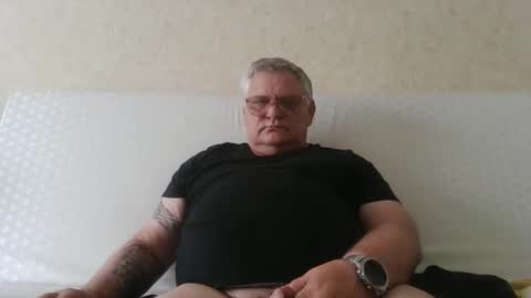 Snapshot of thierrysymp chatting on 06/01/26, 05:03 Thierrysymp online show from 06/01/26, 05:03