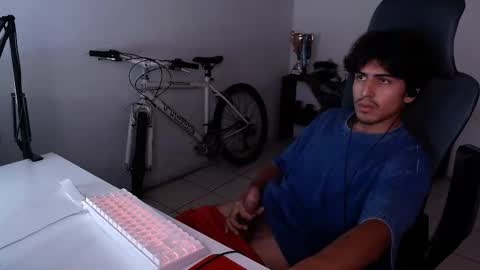 Snapshot of thieves_us chatting on 11/10/25, 04:55 thieves_us online show from 11/10/25, 04:55