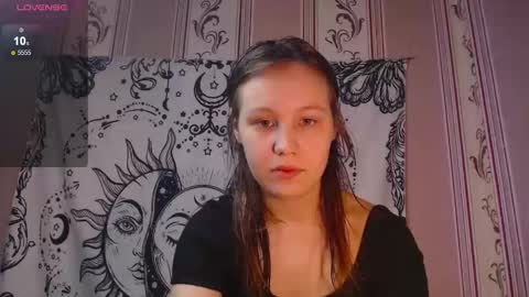 thighswithspikes online show from 10/30/25, 10:16