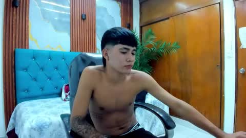 Snapshot of thiiago_collins chatting on 02/19/26, 10:50 THIAGO COLLINS online show from 02/19/26, 10:50