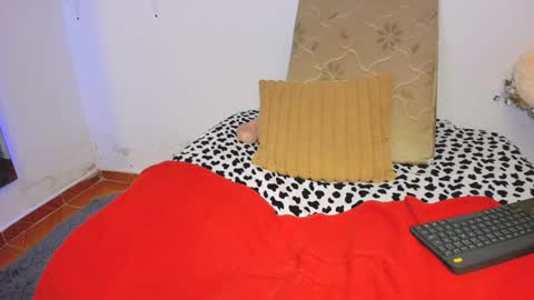 THIN PRINCESS  online show from 02/08/25, 02:04