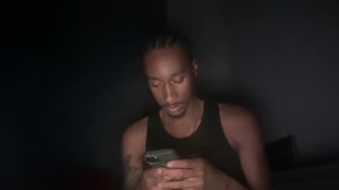 Snapshot of thirdlegkenny chatting on 03/17/26, 03:33 thirdlegkenny online show from 03/17/26, 03:33
