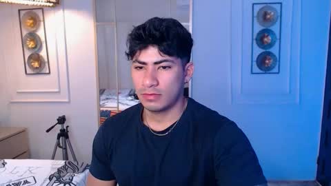 MICHAEL AND CRISS online show from 01/07/26, 01:35