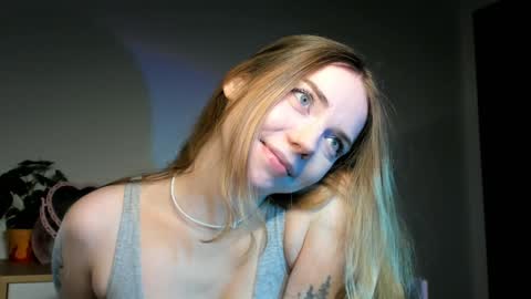 Amelia  shows on mondays fridays and sundays  if anything changes im giving updates on my fansly  online show from 12/20/24, 07:07