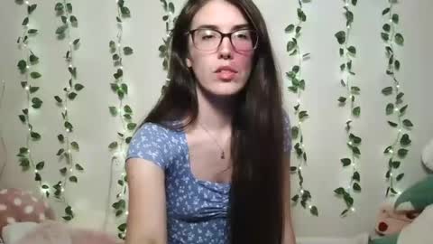 Snapshot of thistlefernsby chatting on 07/19/26, 12:58 thistlefernsby online show from 07/19/26, 12:58