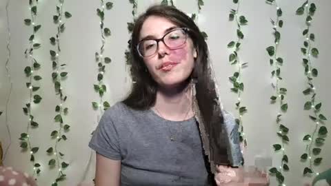 Snapshot of thistlefernsby chatting on 07/21/26, 02:14 thistlefernsby online show from 07/21/26, 02:14