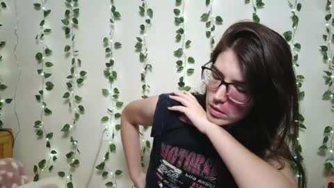 Snapshot of thistlefernsby chatting on 07/30/26, 02:32 thistlefernsby online show from 07/30/26, 02:32