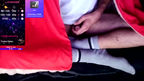 Snapshot of thom610 chatting on 10/14/25, 06:31 ThomaSan online show from 10/14/25, 06:31