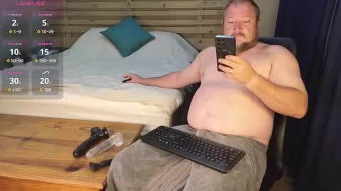 thom_ryder online show from 03/01/25, 10:31