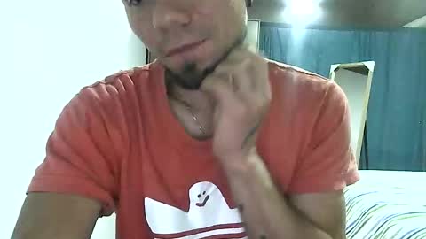 Snapshot of thomas2wood chatting on 04/15/26, 03:24 Thomas2Wood online show from 04/15/26, 03:24
