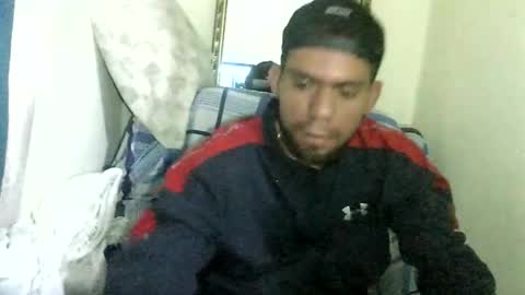 Snapshot of thomas2wood chatting on 05/17/26, 12:19 Thomas2Wood online show from 05/17/26, 12:19