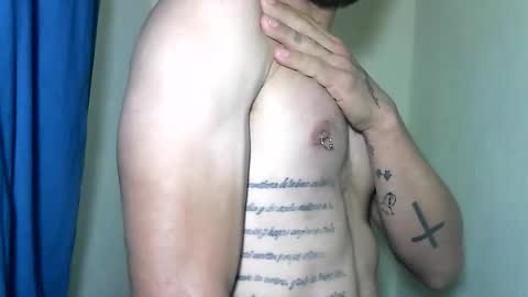 Snapshot of thomas2wood chatting on 05/20/26, 12:06 Thomas2Wood online show from 05/20/26, 12:06