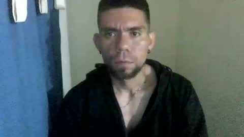 Snapshot of thomas2wood chatting on 05/23/26, 12:49 Thomas2Wood online show from 05/23/26, 12:49