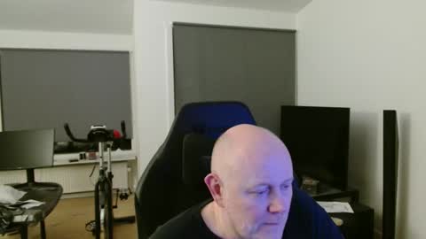 thomas315627 online show from 04/01/26, 09:45