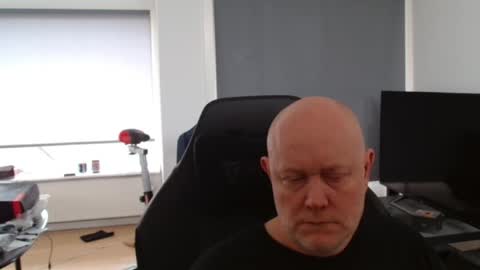 thomas315627 online show from 04/18/26, 11:47