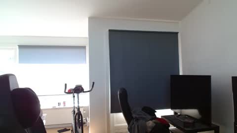 thomas315627 online show from 04/22/26, 02:40