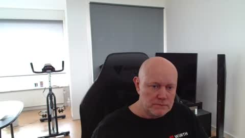 Snapshot of thomas315627 chatting on 06/12/26, 02:16 thomas315627 online show from 06/12/26, 02:16