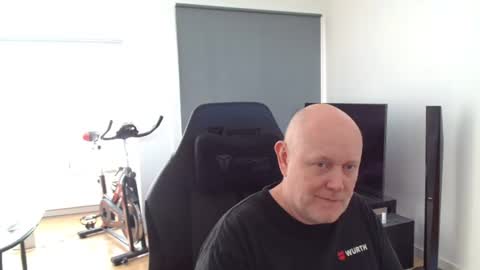 Snapshot of thomas315627 chatting on 06/13/26, 02:15 thomas315627 online show from 06/13/26, 02:15