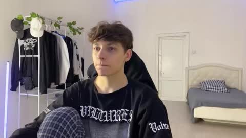 Thomas Hill online show from 10/26/25, 08:26