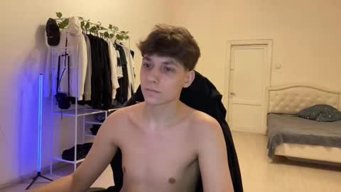 Thomas Hill online show from 12/03/25, 08:40