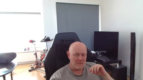 Snapshot of thomas806035 chatting on 06/24/26, 02:38 thomas806035 online show from 06/24/26, 02:38