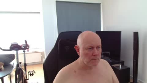 Snapshot of thomas806035 chatting on 07/09/26, 02:21 thomas806035 online show from 07/09/26, 02:21