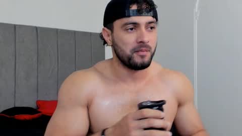 Snapshot of thomas_brandon chatting on 12/22/25, 05:37 Thomas Brandon online show from 12/22/25, 05:37