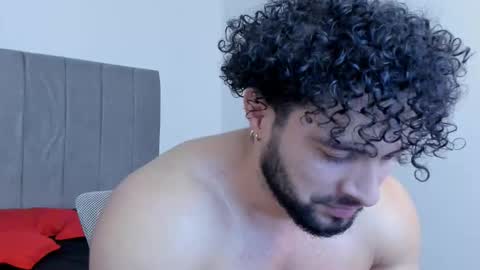 Snapshot of thomas_brandon chatting on 01/11/26, 12:26 Thomas Brandon online show from 01/11/26, 12:26