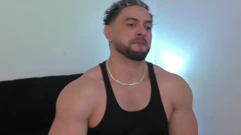 Snapshot of thomas_brandon chatting on 02/17/26, 04:09 Thomas Brandon online show from 02/17/26, 04:09