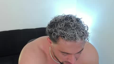 Snapshot of thomas_brandon chatting on 02/20/26, 06:26 Thomas Brandon online show from 02/20/26, 06:26