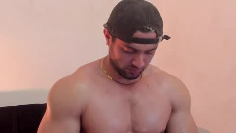 Snapshot of thomas_brandon chatting on 05/04/26, 01:45 Thomas Brandon online show from 05/04/26, 01:45