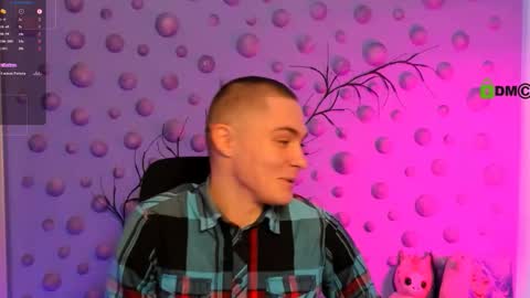 thomas_crow online show from 12/22/25, 08:22