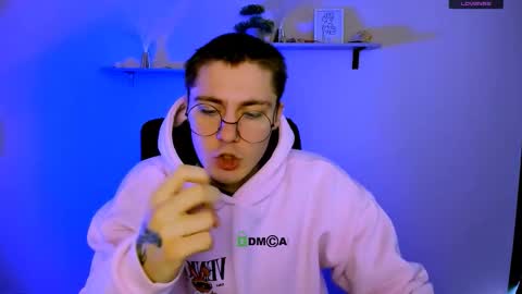 thomas_crow online show from 02/05/26, 09:47