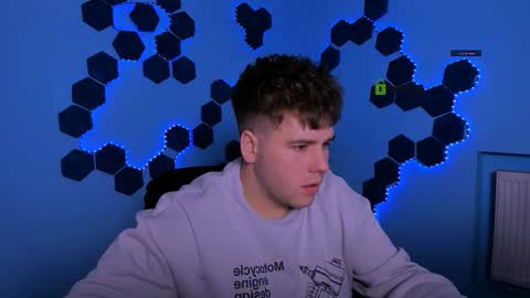 thomas_crow online show from 02/21/26, 09:43