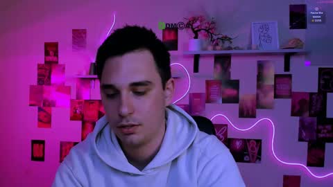 thomas_crow online show from 04/21/26, 01:42