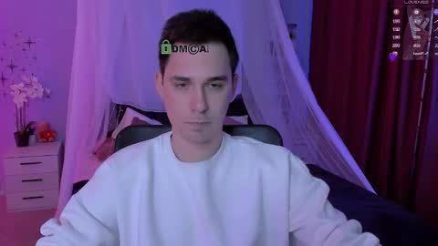 thomas_crow online show from 04/25/26, 08:39