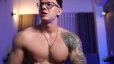 Thomas Falcon online show from 10/03/25, 01:13