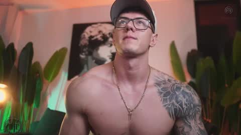 Thomas Falcon online show from 11/29/25, 12:46