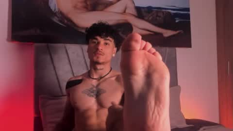 Thomas 3  JUST STAY AND BE MY LAST LOVE online show from 11/28/25, 02:25