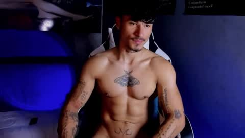 Snapshot of thomas_fit1 chatting on 05/11/26, 03:12 Thomas 3 JUST STAY AND BE MY LAST LOVE online show from 05/11/26, 03:12