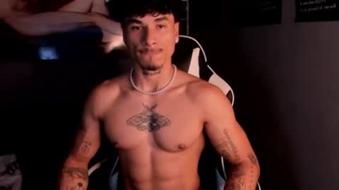 Snapshot of thomas_fit1 chatting on 06/11/26, 02:53 Thomas 3 JUST STAY AND BE MY LAST LOVE online show from 06/11/26, 02:53