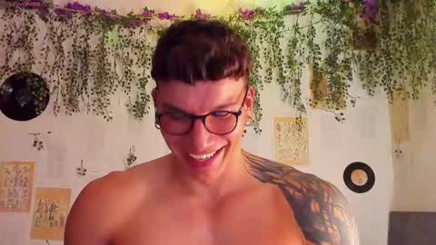 Thomas Grey online show from 02/13/25, 01:08