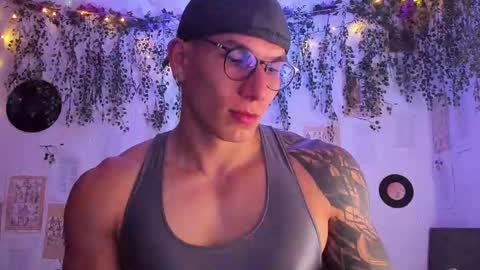 Thomas Grey online show from 02/19/25, 09:17