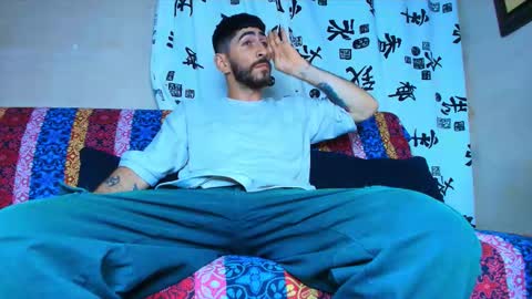 Snapshot of thomas_ks11 chatting on 02/15/26, 05:48 thomas_ks11 online show from 02/15/26, 05:48