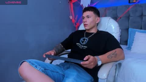 Thomas online show from 11/03/25, 09:27