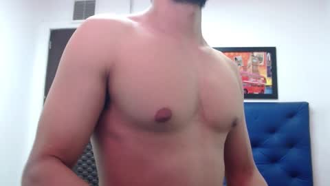 Snapshot of thomas_neuman chatting on 01/24/25, 08:54 Thomas online show from 01/24/25, 08:54